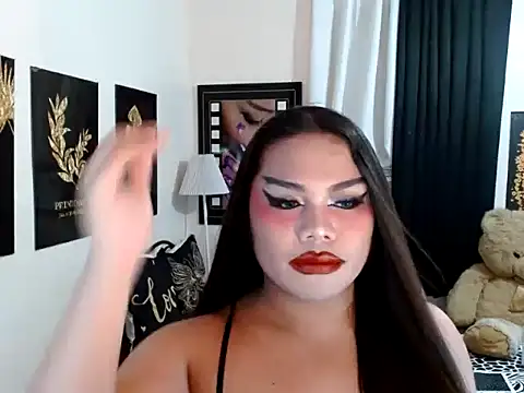 TSbrianaHugeCock webcam