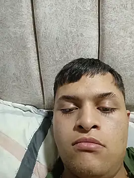 andres_medi32 - Andres_medi32's free webcam - UK Sex Cams