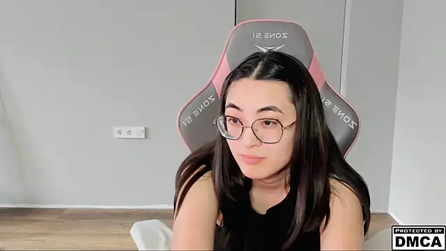 meilideqian1 - MeilideQian1's free webcam