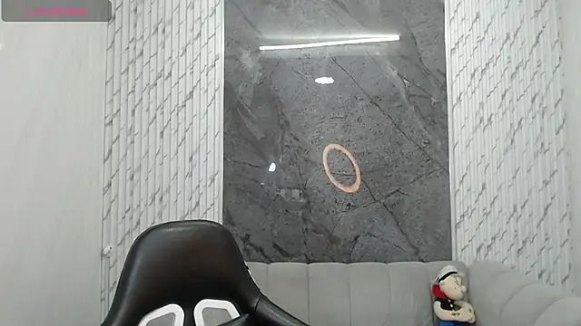 ivony18_b - Ivony18_b's free webcam