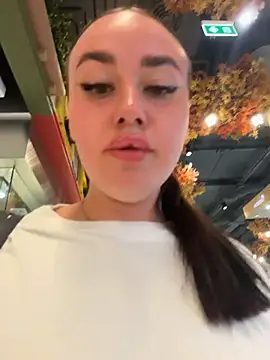 KiraSunshine from StripChat is Freechat