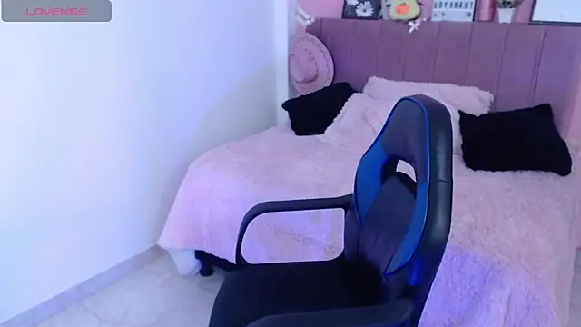 Natasha_Romanof18 webcam