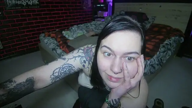 MessalinaOfficial webcam