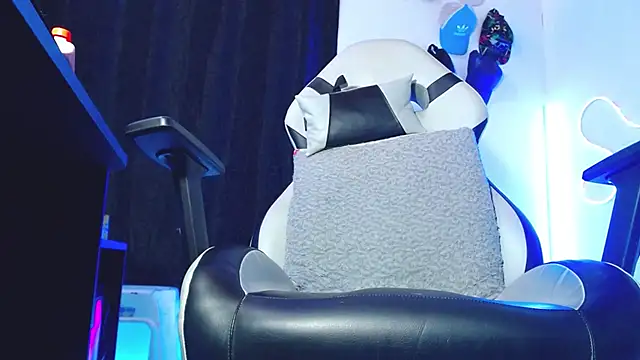 sebastian_horny webcam