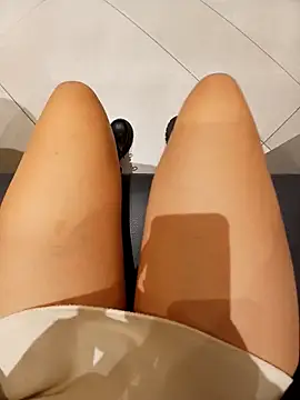 Webcam Model (Ori-Lynk)  is live.Free join now!