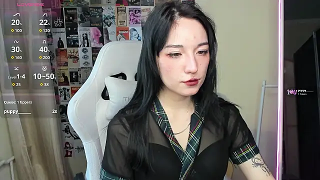 aliceeinwonderlanddd - AliceeinWonderlanddd's free webcam - UK Sex Cams