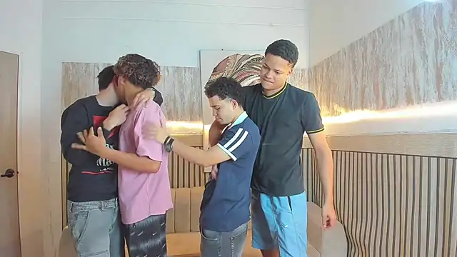 Houseofwarrios webcam