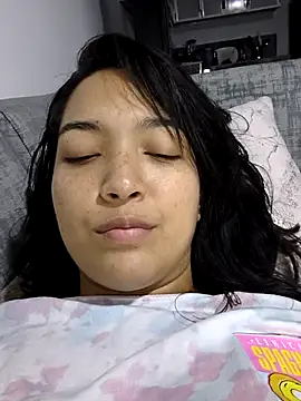 Webcam Model (Lilitth_)  is live.Free join now!