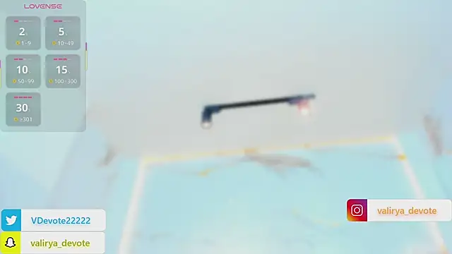valirya_devote webcam