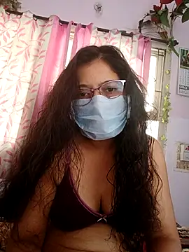 thanusi_2 Live Webcam on Stripchat