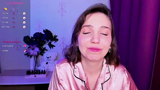 KindHazelHere_ webcam