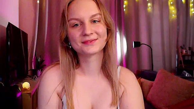 amelia_blondie webcam