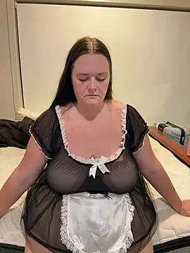 Webcam Model (carinabro10)  is live.Free join now!