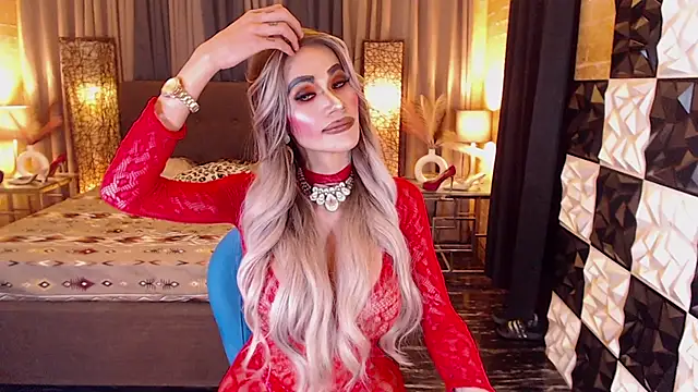 MonstrousCockDiva webcam