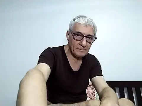 BIGUNCUTHARDCOCK webcam