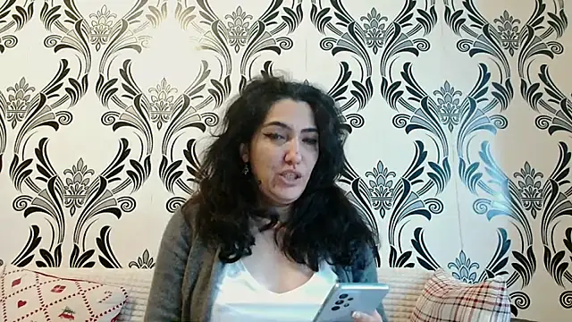 CharmingWitchy webcam