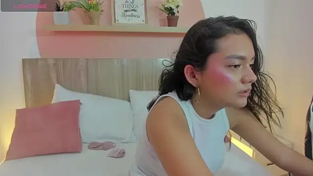 mara08_ - Mara08_'s free webcam