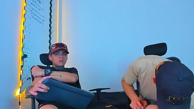 thomas-wil - Thomas-Wil's free webcam - UK Sex Cams