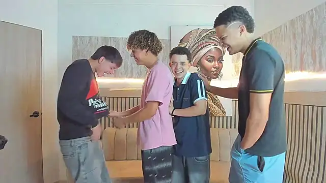 Houseofwarrios webcam