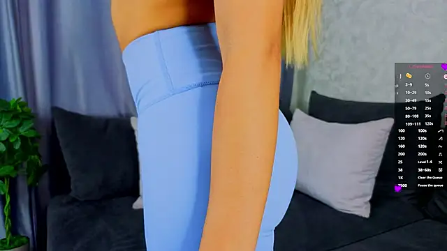 NaughtySeraphine webcam