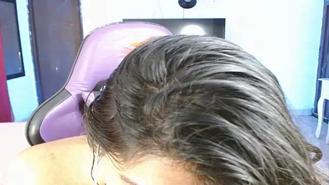 Alanni_parker webcam