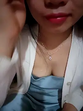 aki_zz69 webcam