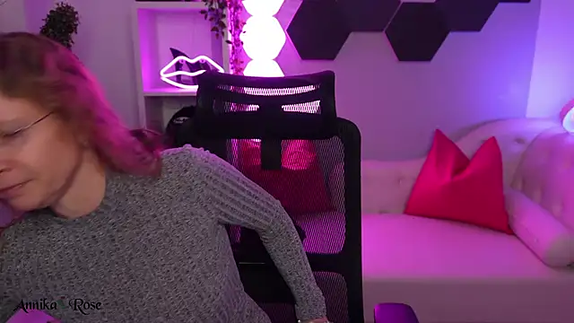 annikarose (F milf) - Naked Orgasmus