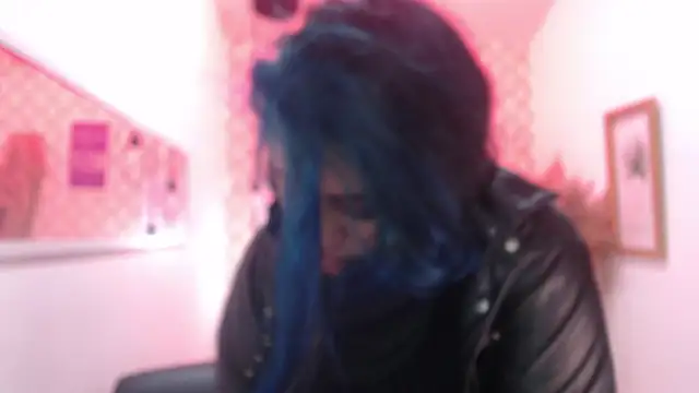 scarleth_blue webcam