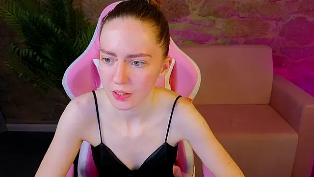 KristineValbuena webcam