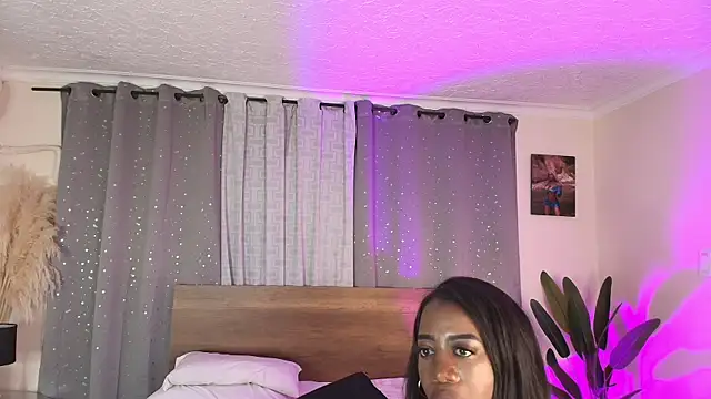 ViolettGomez_93 webcam