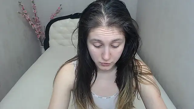 Holliy_Cooper webcam