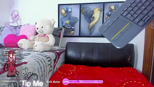 Angeline_focus webcam