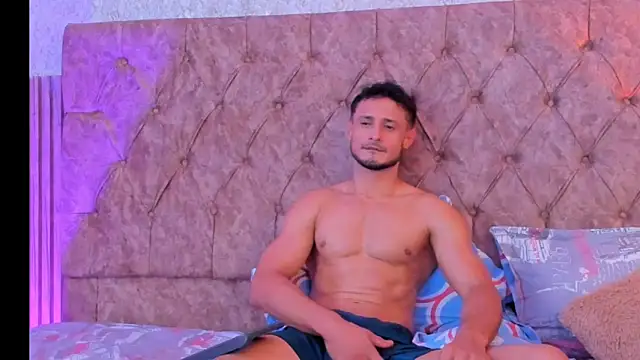 Adonys_Lewis_ webcam