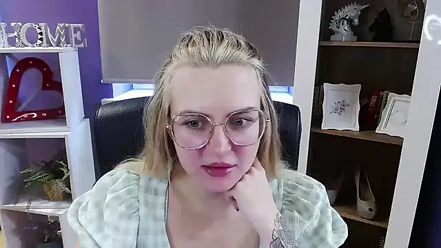 Zoey_Erotic