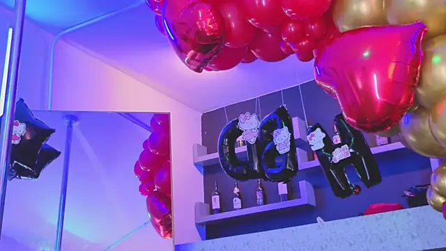 nova_salvatore - Nova_salvatore's free webcam