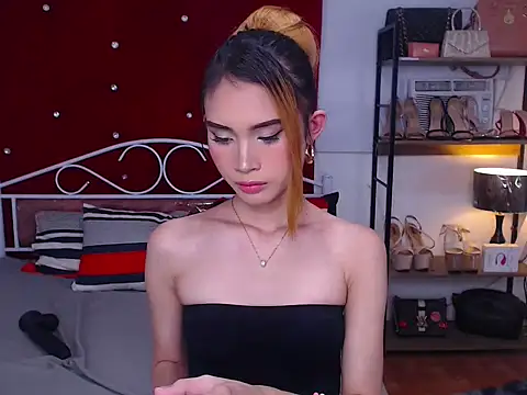 MeatyhorsecockMistress webcam