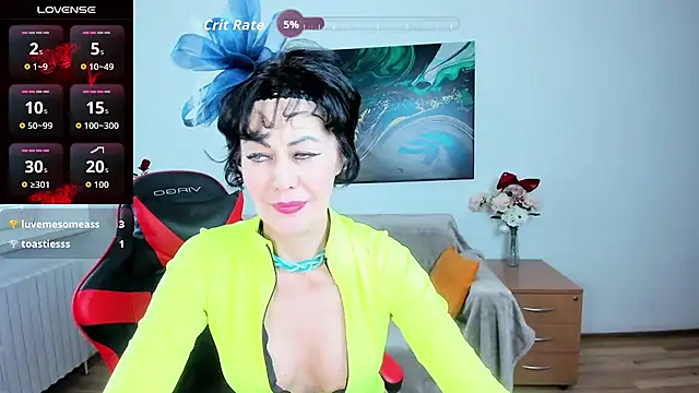 silvia_wallec (F mature) - doggy style and spread your buttocks