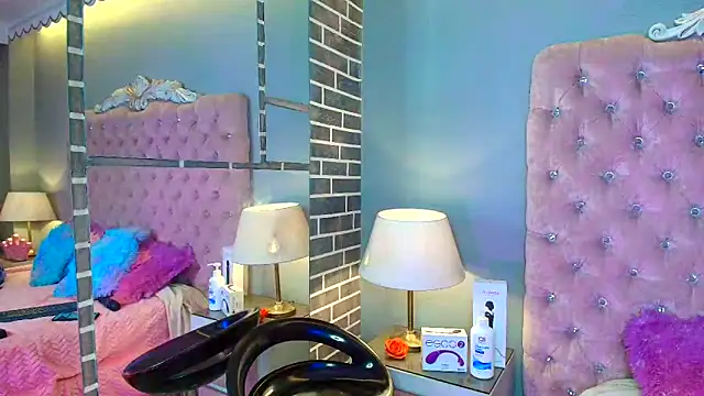 adelainebest (F young) - 💗Lick fingers & ahegao😏