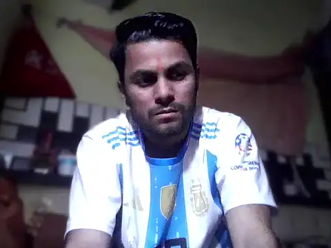 Stubborndesiboy webcam