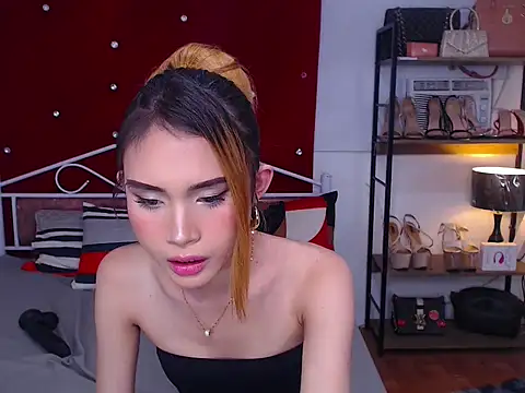 MeatyhorsecockMistress webcam