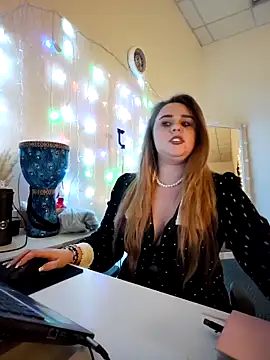 Juicy_PeachLux webcam