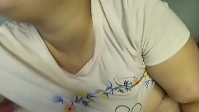 luisahot_9727 webcam