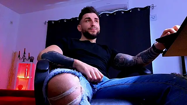 MightyAaron66 webcam