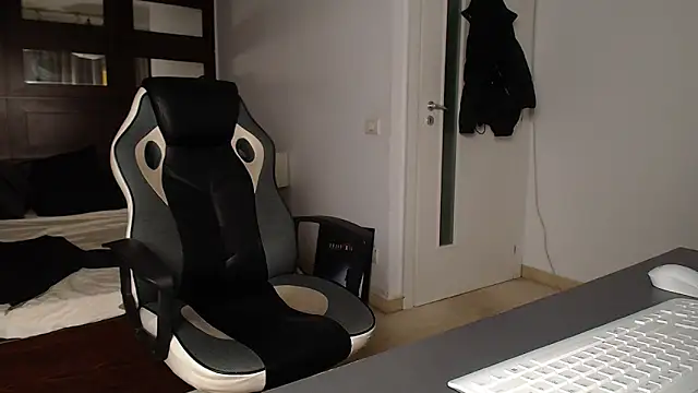 elijahthorne - ElijahThorne's free webcam