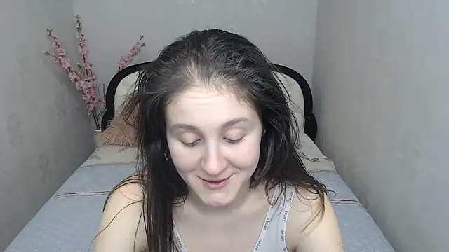 Holliy_Cooper webcam