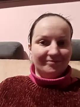 BustyLadyAlma webcam