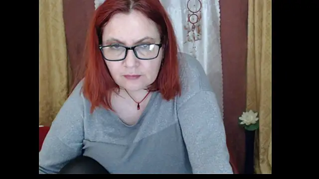 PlayfullMature webcam