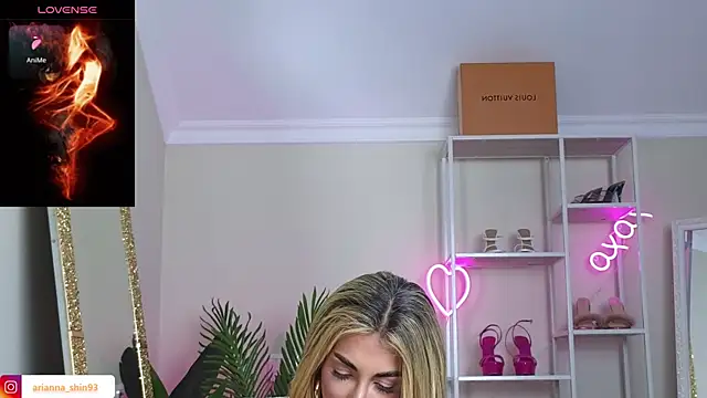 ArianaArianna webcam