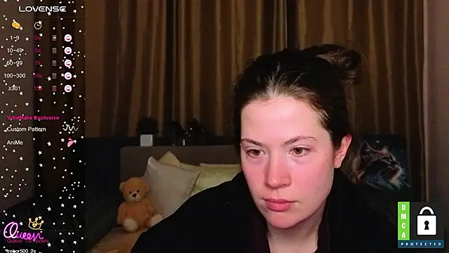 Alicia_redfollow webcam