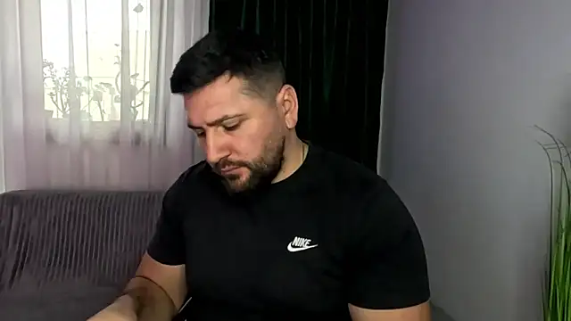 Gold_Alpha_Boy webcam